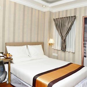 Superior Double or Twin Room City Street View
